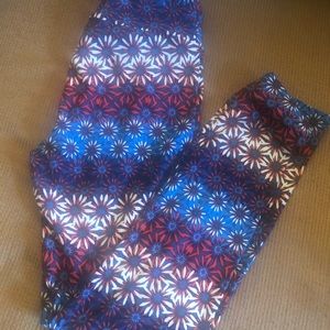 Lularoe OS “Fireworks” leggings NWOT